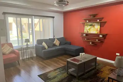Image de Modern townhouse w/pool located 5 mins from beach!