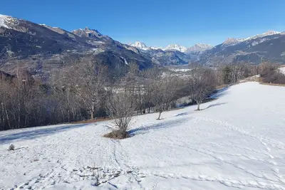 Image de Appart Risoul 70 m2 Grand confort 4/6 pers dans chalet avec vue sur les écrins