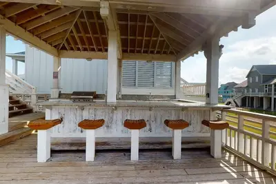 Image de Hakuna Matata: 6 Br, 4 Ba House in Crystal Beach, Sleeps 30