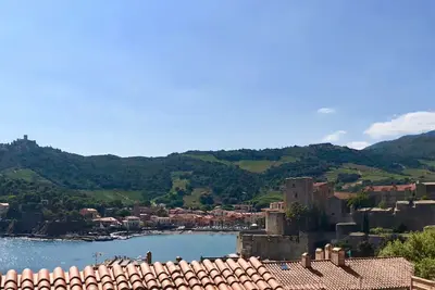Image de Central old town location with sea view & patio garden