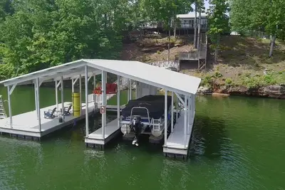 Image de Barney's Bluff pet-friendly reserve + pontoon opt