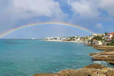 Image de Stunning 2bd oceanfront villa; spacious, modern, and close to restaurants\/bars