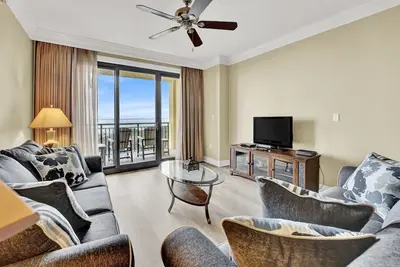 Image de Spectacular-EmeraldGrande-3br-Gulf View -Crab Island-Pools-Gym