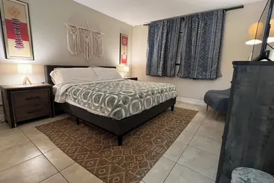 Image de 1 bedroom 1. 5 bathroom parking pool close to beach