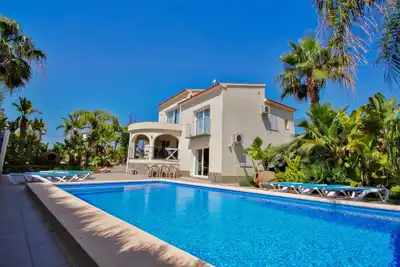 Image de Estrella - maison de vacances avec vue imprenable et piscine privée à Benissa
