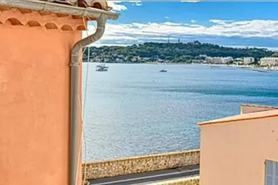 Image de Appartement au cœur du vieil Antibes