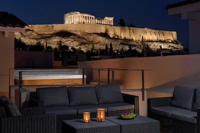 Image de Thiramenous Residence - Six Bedroom House with Rooftop Hot Tub