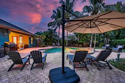 Image de ⚓Nautical Escape! Private pool home with a tropical backyard oasis! ⚓🌅