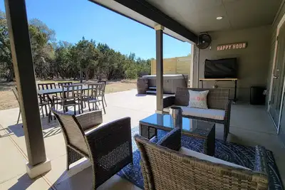 Image de Relaxing Canyon Lake Retreat w/Hot Tub, Fire Pit, and Game Room!