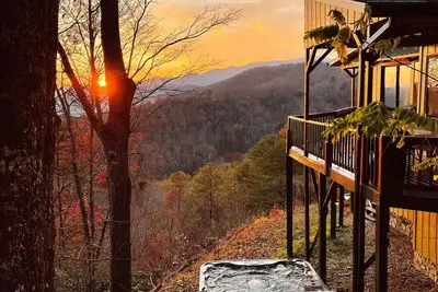 Top of the mountain getaway with extreme views