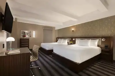Image de 3 Gorgeous Units in Art Deco Gem! 3 Bars, Steps to Times Square