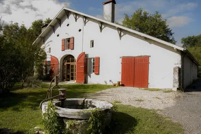 Image de Ancienne ferme restaurée, jardin 1, 8 Ha clôturé, piscine privée