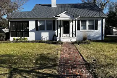 Image de 10 minutes to Augusta national! 5 minutes from downtown Augusta!