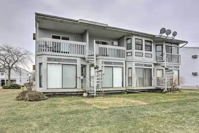Image de Condo w/ Balcony, Dock & Access to Lake Erie