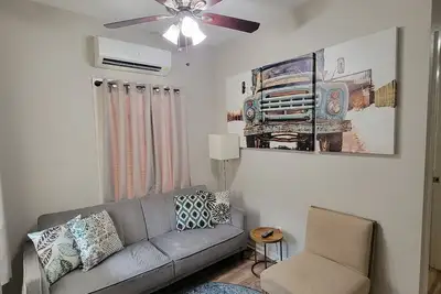 Image de Furnished 2br-1bth-Free Parking- Pet Friendly -30% Off-Monthly Rental