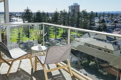 Image de CityViews @ Glenelg * Pool\/Beach * Free Parking * Wifi *