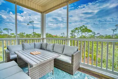 Image de 5br/5ba Private Heated Pool! Steps to the Beach!