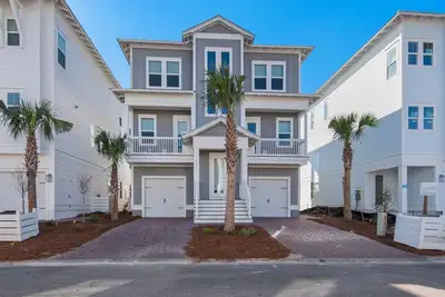 Image de Gorgeous Gulf Views! /Heated Community Pool/Elevator/5 King suites/Golf Cart*/Sleeps 20
