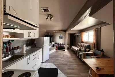 Image de Cozy Big White Ski-In 1-bedroom condo. Sleeps 4-6+. Renovated! Pet-Friendly