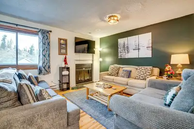 Image de Walk to Main St: Recently Renovated Frisco Condo