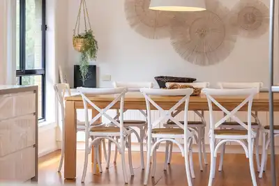 Image de Ocean Breeze on Cooper - Stylish coastal beach house 5min walk to Boomerang Beach