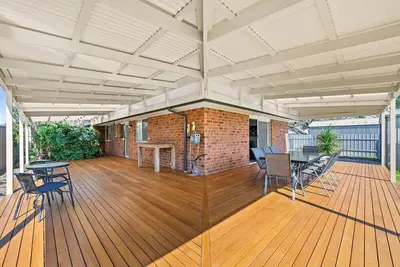 Image de Aldinga Rose ~ Aldinga Beach - Homely Family Entertainer, 200m from the Beach ~ C21