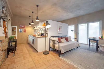 Image de Characteristic Apartment with Garden in Restored Farmhouse