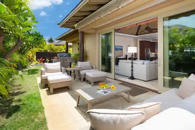 Image de ❤️PiH❤️ Shades of Summer ★ Fully detached home ★ Hilton Pool & Waterslide Passes