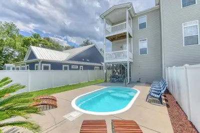 Image de Sea Breeze B -  4 Bedroom, 3 1/2 Bath Beach Home with Private Pool