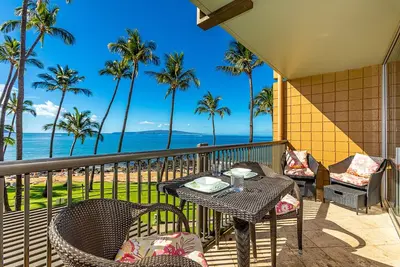 Image de Mana Kai #203: Oceanfront Bliss on Keawakapu Beach with Stunning Sunset Views