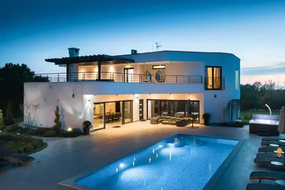Image de Maison de vacances Juršići pour 1 - 14 personnes avec 5 chambres à coucher - Maison de vacances