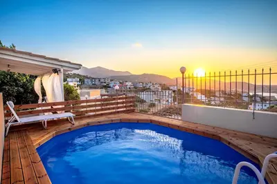 Image de Arismari Garden - Apartment with a beautiful Bbq garden.