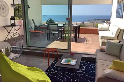 Image de bandol 32 Katikias, climatisé, 2 ch, terrasse vue mer 180°