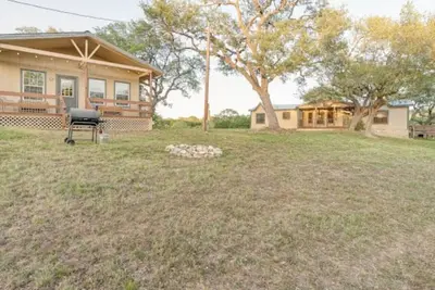 Image de Gone Fishin' Cabin at Lightning Bug Springs
