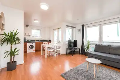 Image de Spacious 3 Bedroom Apartment - Free Parking - Edinburgh