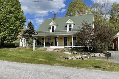 Image de Ne Farm House w\/en suite bathrooms - 4 mins from Harbor\/7 mins to Mountain!