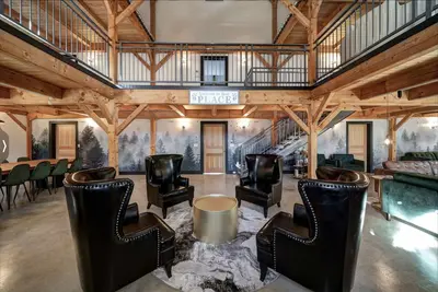 Image de The Gathering Place at Shasta Lake! Sleeps 24!