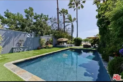 Image de Beautiful Ocean Front Living