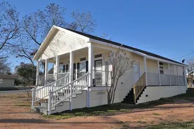 Image de Bluebonnet House / 3 Bedroom House / Great Location / Str Permit #8056001511
