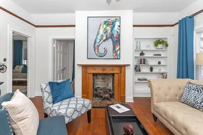 Image de Bungalow @ Broad Ripple! Next to Monon and Br Ave!