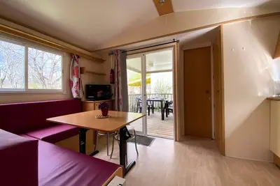 Mobil-home Roller 28m2, 2 chambres, Tv, avec terrasse intégrée 4 personnes