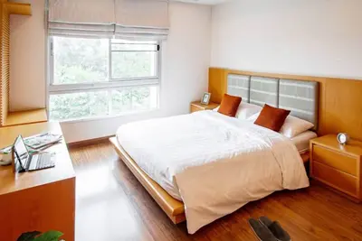 Image de Lake Side Condominium