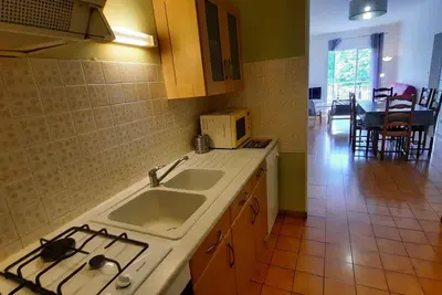 Image de Appartement T3 Centre-ville La Roche-Posay, Balcon, Wi-Fi, Proximité Thermes et Commerces