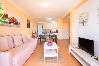 Image de Appartement 'Junto al Mar Isabel' avec terrasse, piscine partagée et Wi-Fi