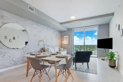 Image de One Bedroom Condo King Bed With City Views