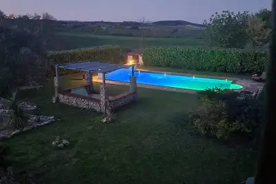 Image de Maison rénovée, au calme, avec piscine
