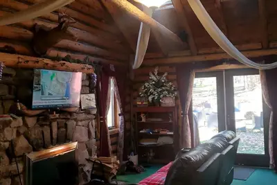 Image de 1913 Love Shack Bethel Ny Bethel Woods your own Private Dock on Lake 6 Breweries