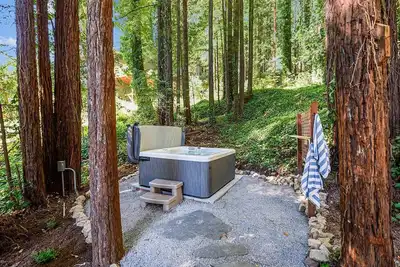 Image de Wanderwood ~ Peaceful Cabin, Tastefully Decorated, Close to River, Wineries