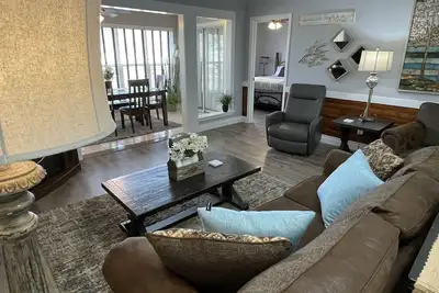 Image de Cozy club condo~sleeps 8~close to all the Branson fun, downtown, outdoor pool