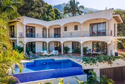 Image de Spacious private Villa in residential area